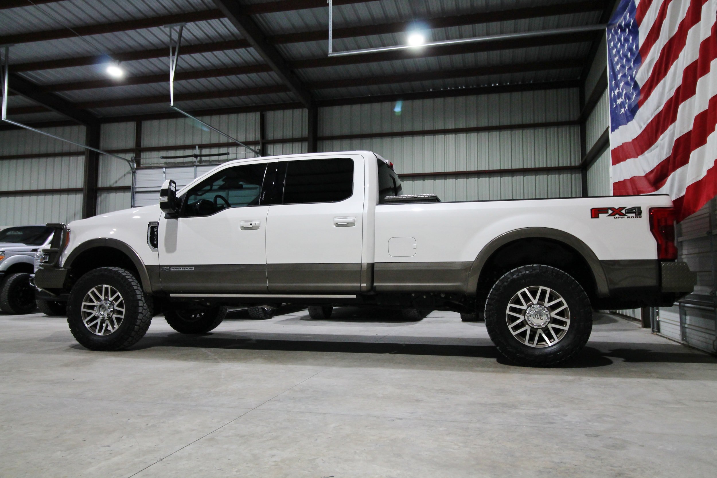 Used 2019 Ford F350 King Ranch w/ King Ranch Ultimate Package AWD/4WD image 6