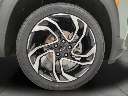 Used 2024 Chevrolet TrailBlazer RS w/ Convenience Package image 3