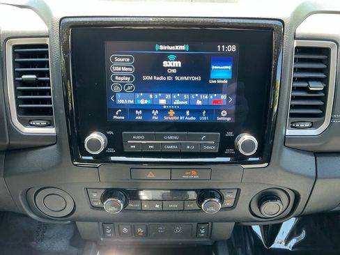 Used 2022 Nissan Frontier SV RWD image 17