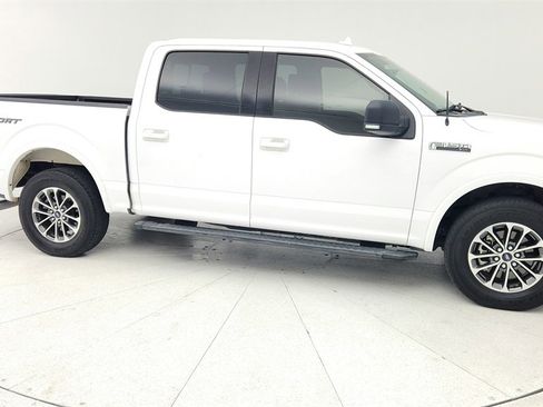 Used 2018 Ford F150 XLT w/ Equipment Group 302A Luxury image 8