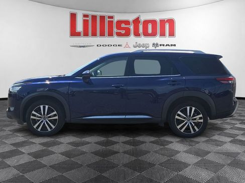 Used 2023 Nissan Pathfinder Platinum AWD/4WD image 7