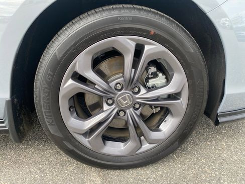 Used 2025 Honda Accord EX-L image 29