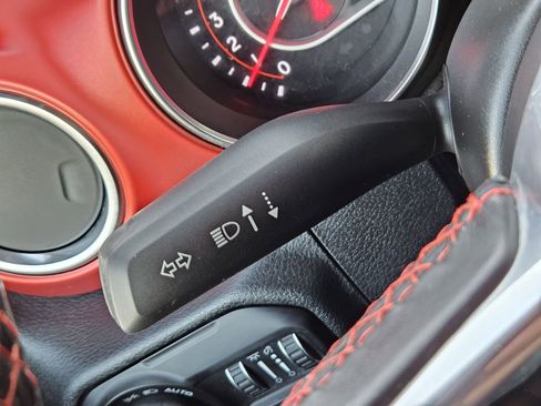 Used 2021 Jeep Gladiator Rubicon w/ Cold Weather Group image 28