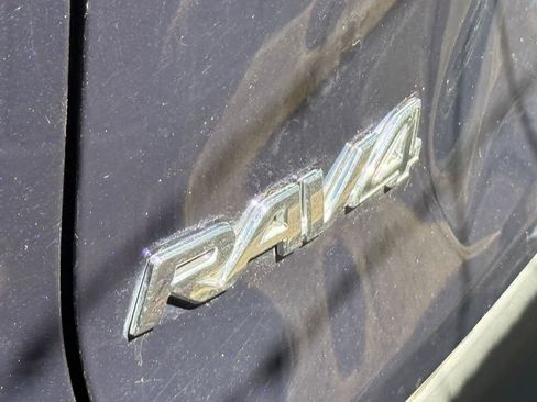 Used 2025 Toyota RAV4 XLE image 13