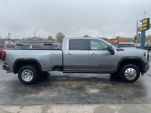 Used 2026 GMC Sierra 3500 Denali Ultimate w/ LPO, Black Badging Package AWD/4WD image 5