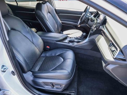 Used 2023 Toyota Camry XSE image 5