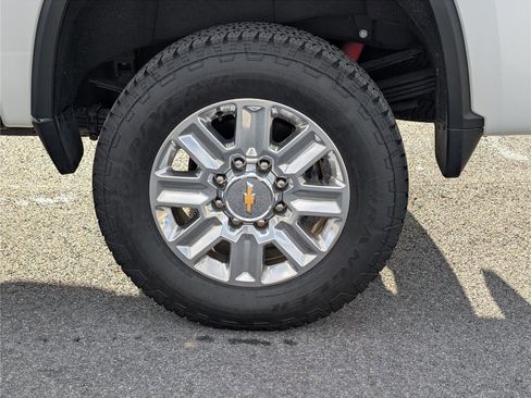 Used 2024 Chevrolet Silverado 3500 High Country w/ High Country Premium Package image 10