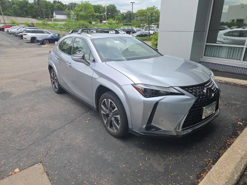 Used 2024 Lexus UX 250h AWD w/ Premium Package image 14