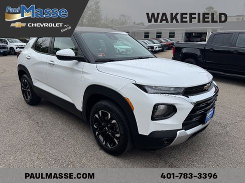 Used 2022 Chevrolet TrailBlazer LT AWD/4WD image 3