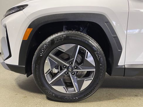 Certified 2025 Hyundai Tucson SEL image 11