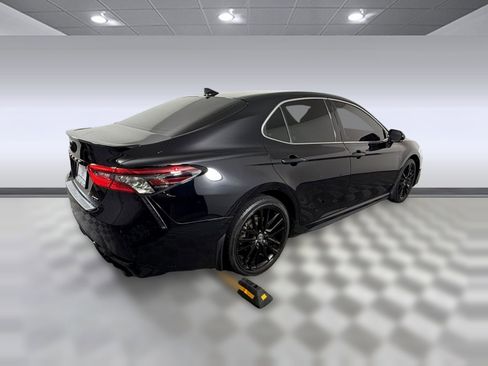 Used 2024 Toyota Camry XSE FWD image 8