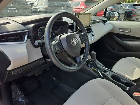 Used 2021 Toyota Corolla LE w/ LE Convenience Package image 15