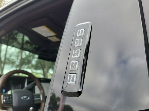 Used 2026 Ford F350 King Ranch w/ FX4 Off-Road Package image 18