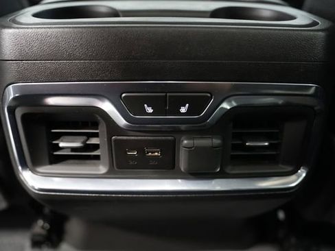 Used 2023 GMC Sierra 3500 Denali image 17