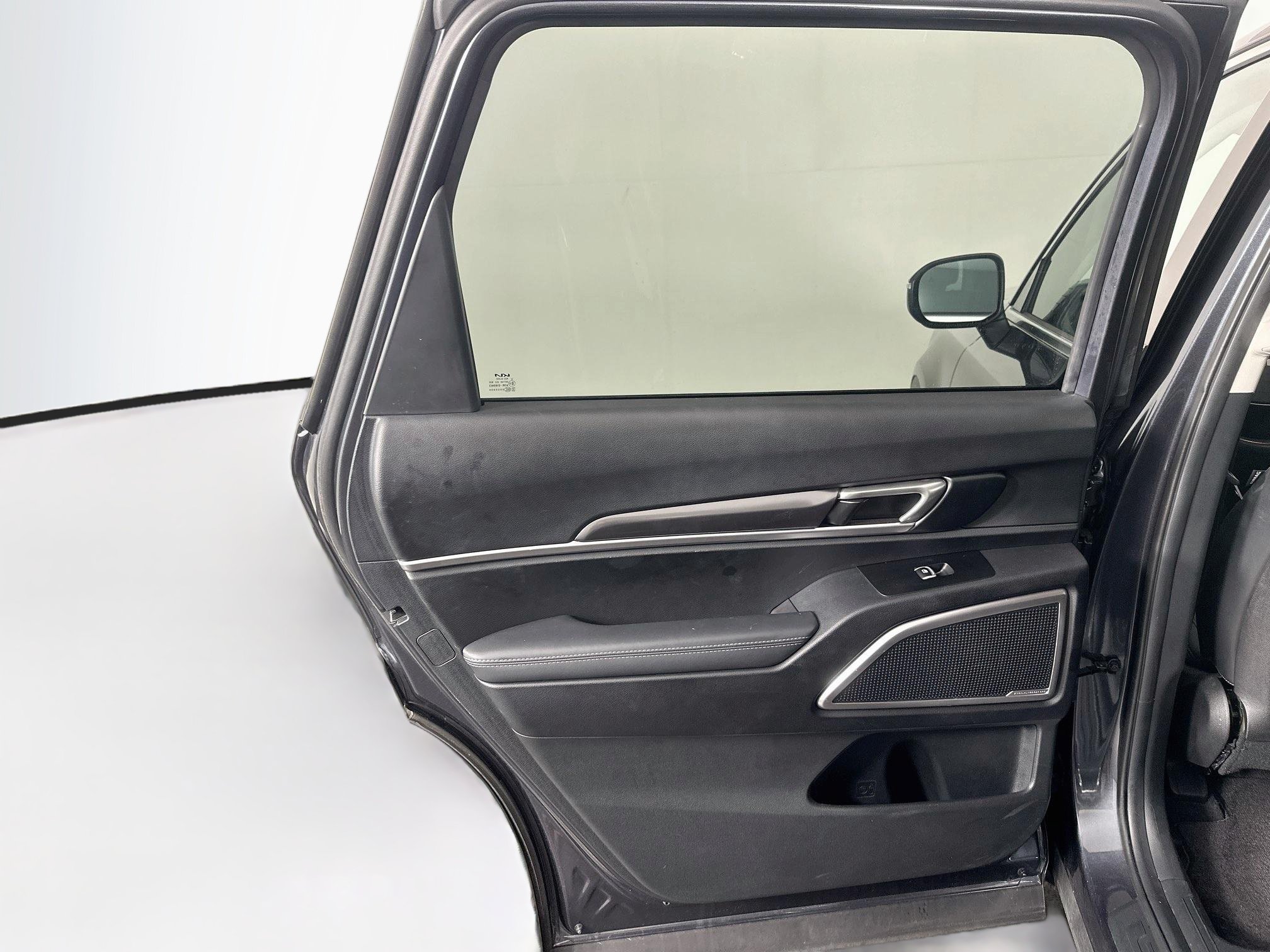 Used 2024 Kia Telluride S FWD image 26