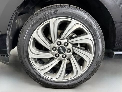 Used 2022 Lincoln Navigator L Reserve image 33