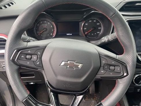 Used 2023 Chevrolet TrailBlazer RS w/ Sun and Liftgate Package image 15