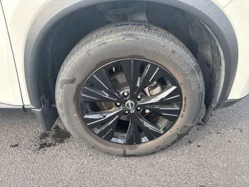 Certified 2023 Nissan Rogue SV w/ SV Premium B Package image 9