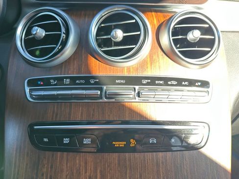 Used 2022 Mercedes-Benz GLC 300 4MATIC image 28