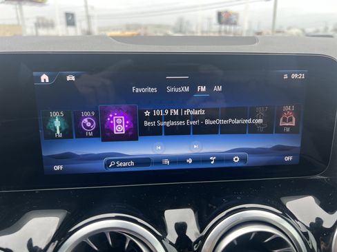 Used 2025 Mercedes-Benz GLA 250 4MATIC image 23