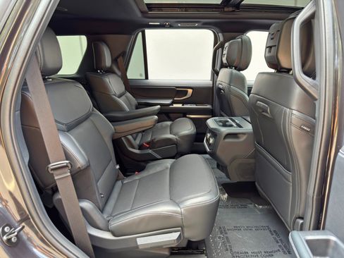 Used 2026 Ford Expedition Platinum w/ Stealth Appearance Package AWD/4WD image 44