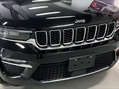 Used 2022 Jeep Grand Cherokee Limited image 28