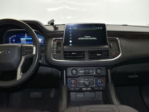 Used 2022 Chevrolet Tahoe Z71 w/ Off-Road Capability Package image 19