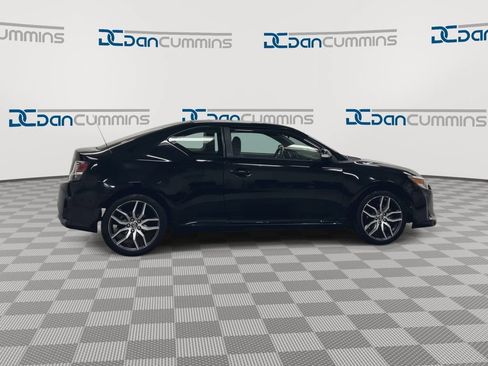 Used 2014 Scion tC FWD image 9