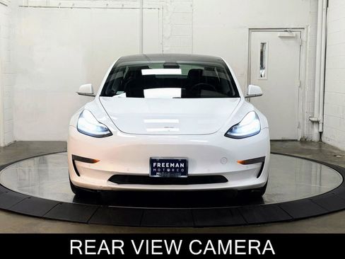 Used 2020 Tesla Model 3 Standard Range Plus image 3