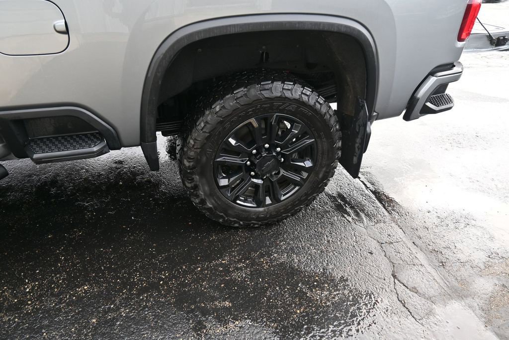 Used 2024 Chevrolet Silverado 2500 High Country w/ Technology Package AWD/4WD image 19