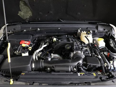 Used 2022 Jeep Wrangler Unlimited Sport image 18