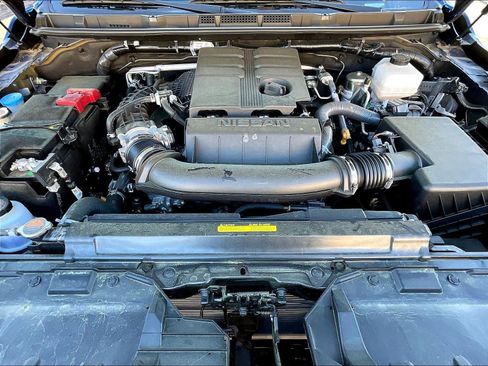 Used 2025 Nissan Frontier SV image 52