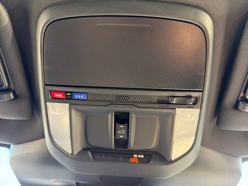 Certified 2025 Subaru Forester Premium AWD/4WD image 50