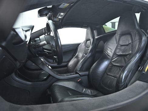 Used 2013 McLaren MP4-12C Spider RWD image 3