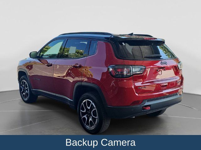 Used 2025 Jeep Compass Trailhawk w/ Trailhawk Elite Group AWD/4WD image 6