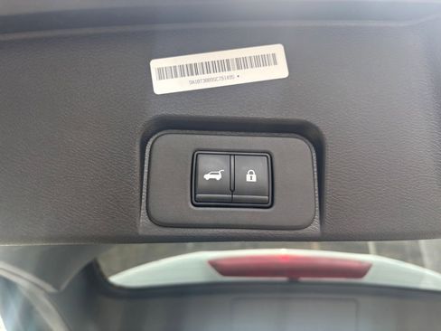 Used 2025 Nissan Rogue SV image 23