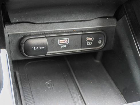 Used 2025 Kia Telluride S image 25