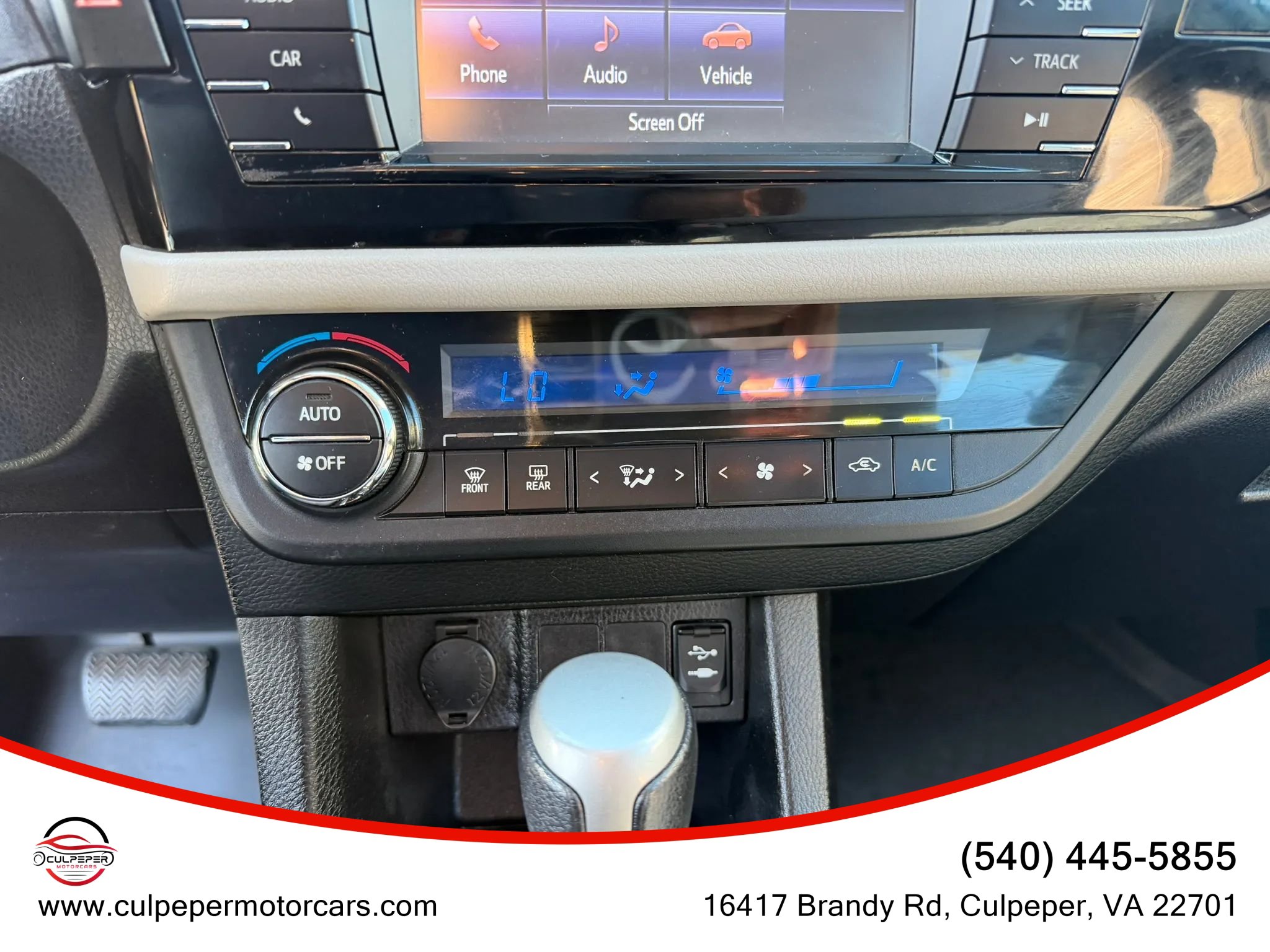 Used 2014 Toyota Corolla LE FWD image 21
