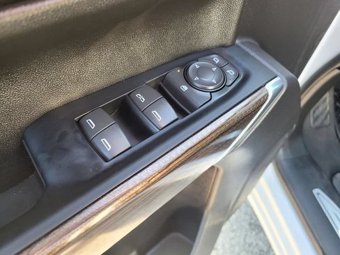 Used 2022 Chevrolet Silverado 1500 LT RWD image 20