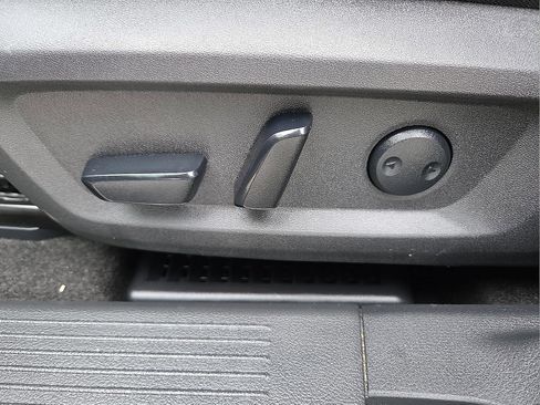 Used 2022 Nissan Rogue Platinum w/ Head-Up Display Package image 15