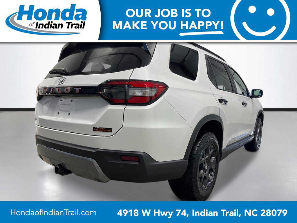 New 2026 Honda Pilot TrailSport image 3