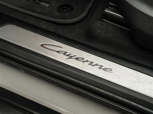 Certified 2026 Porsche Cayenne E-Hybrid Coupe AWD/4WD image 25
