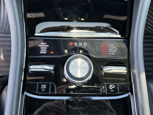 Used 2021 Jeep Grand Cherokee L Overland w/ Advanced Protech Group III AWD/4WD image 16