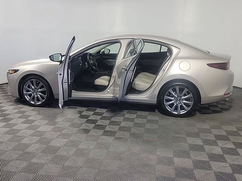 Used 2023 MAZDA MAZDA3 s FWD image 16