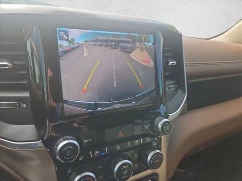 Used 2020 RAM 1500 Laramie AWD/4WD image 15