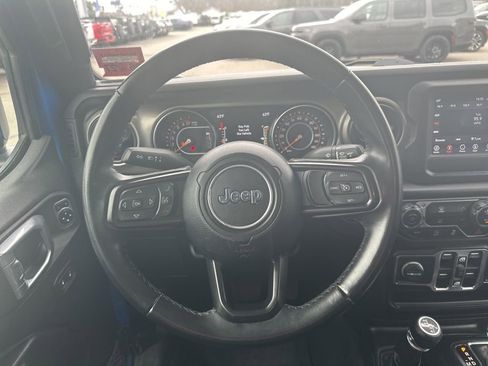 Used 2021 Jeep Gladiator Sport AWD/4WD image 21
