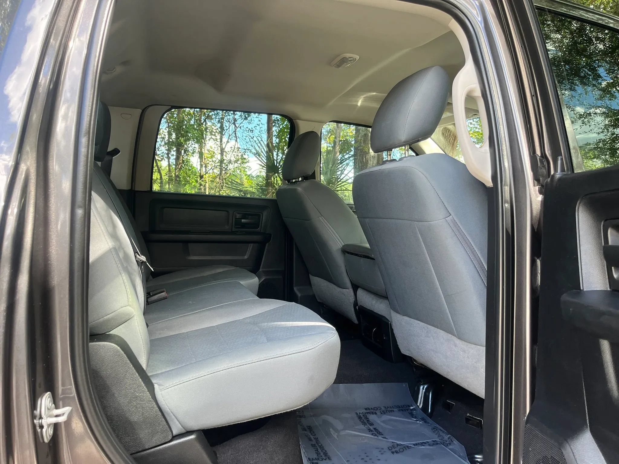 Used 2018 RAM 3500 Tradesman w/ Chrome Appearance Group AWD/4WD image 17
