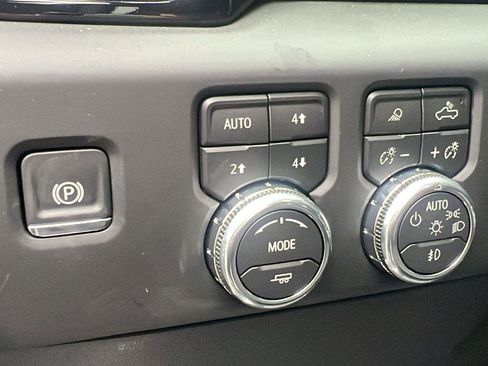 New 2026 GMC Sierra 1500 Denali w/ Denali Reserve Package AWD/4WD image 12