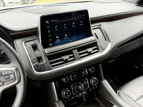 Used 2023 Chevrolet Suburban Premier AWD/4WD image 42