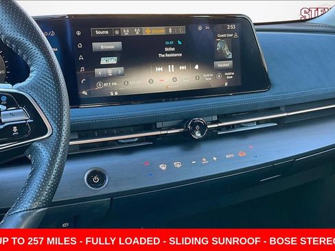 Used 2023 Nissan Ariya image 9